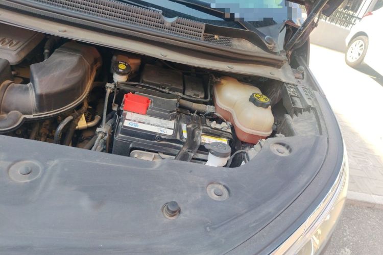 Used Buick Century 2023 2.0T Seven-Seater Yinshi Edition Engine Bay Left