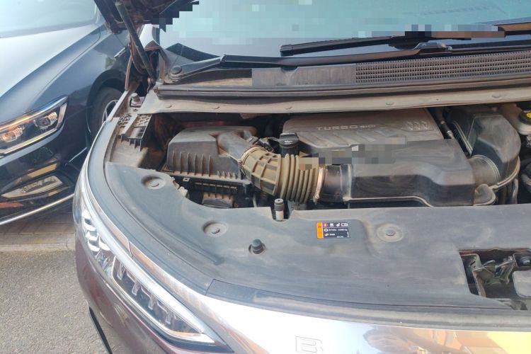 Used Buick Century 2023 2.0T Seven-Seater Yinshi Edition Engine Bay Right