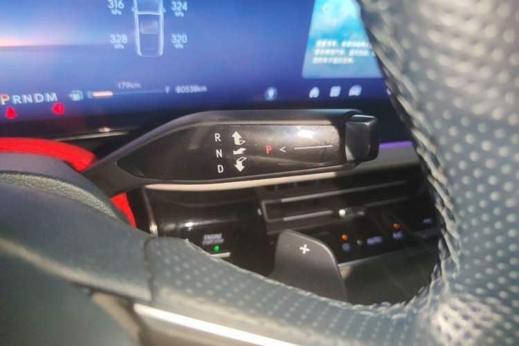 Used Buick Century 2023 2.0T Four-Seat Private Edition Gear Lever