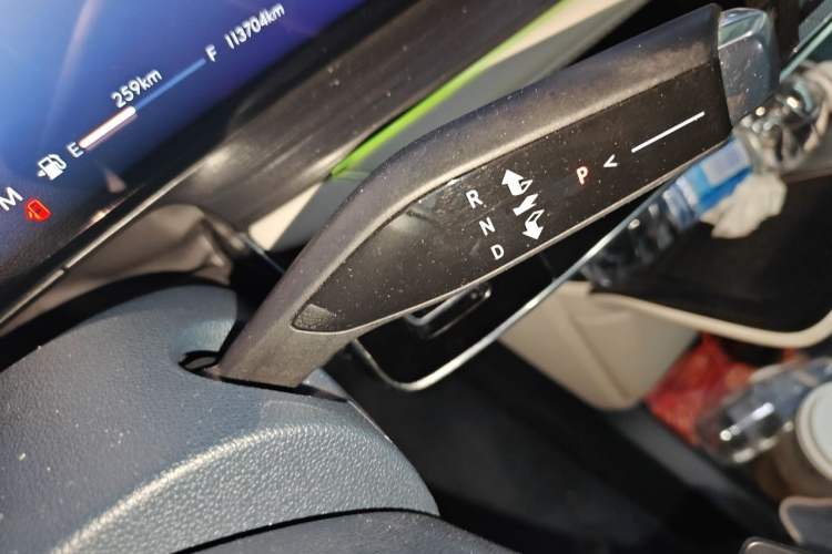 Used Buick Century 2023 2.0T Four-Seat Private Edition Gear Lever