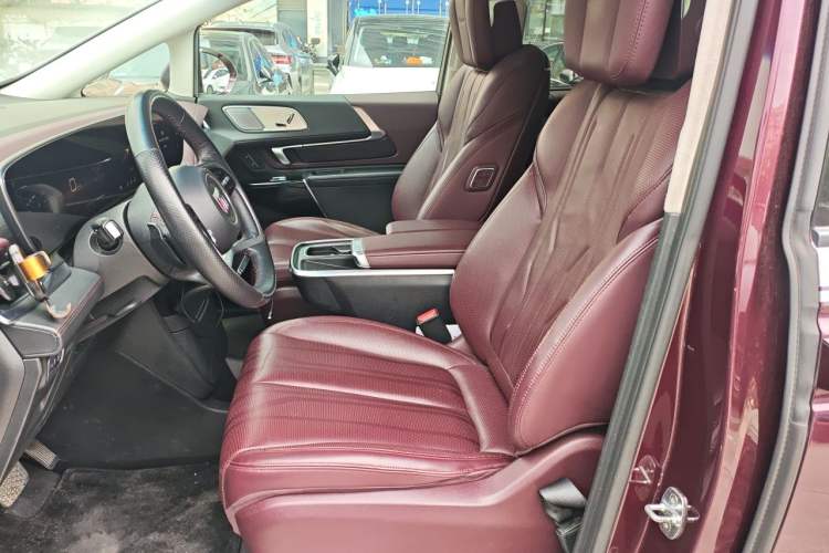 Used Buick Century 2023 2.0T Six-Seater Yinshi Edition Left Front Seat
