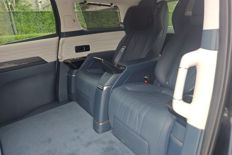Used Buick Century 2023 2.0T Four-Seat Private Edition Left Rear Seat