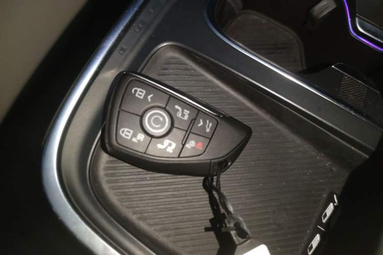 Used Buick Century 2023 2.0T Four-Seat Private Edition Vehicle Key