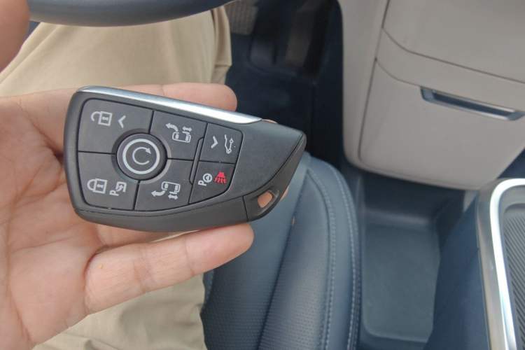 Used Buick Century 2023 2.0T Four-Seat Private Edition Vehicle Key