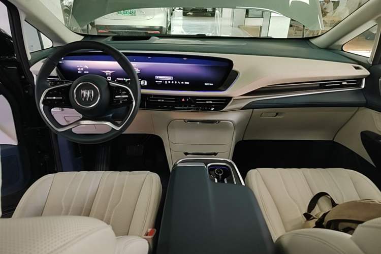 Used Buick Century 2023 2.0T Four-Seat Private Edition Audio And AC Panel