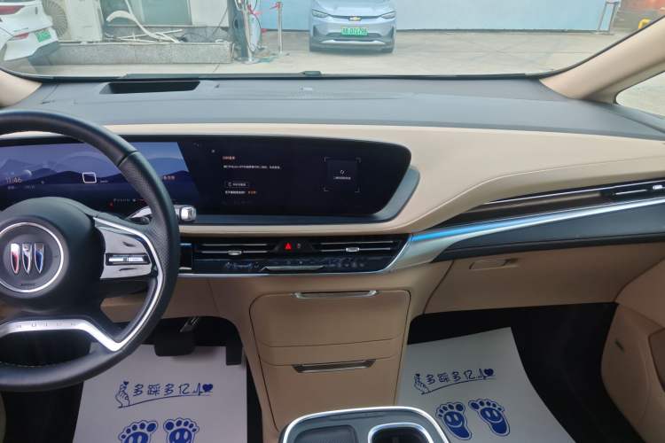 Used Buick Century 2023 2.0T Seven-Seater Deluxe Edition Audio And AC Panel