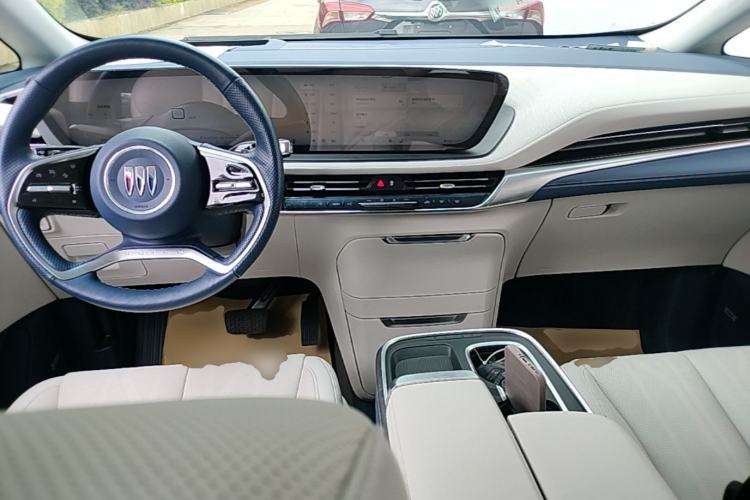 Used Buick Century 2023 2.0T Seven-Seater Yinshi Edition Center Console