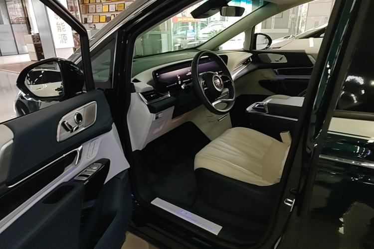 Used Buick Century 2023 2.0T Four-Seat Private Edition Driver Seat