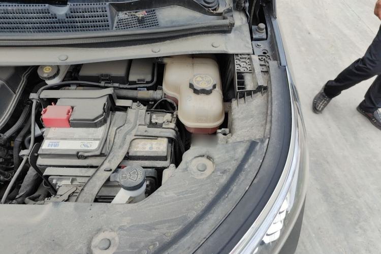 Used Buick Century 2023 2.0T Seven-Seater Deluxe Edition Engine Bay Left