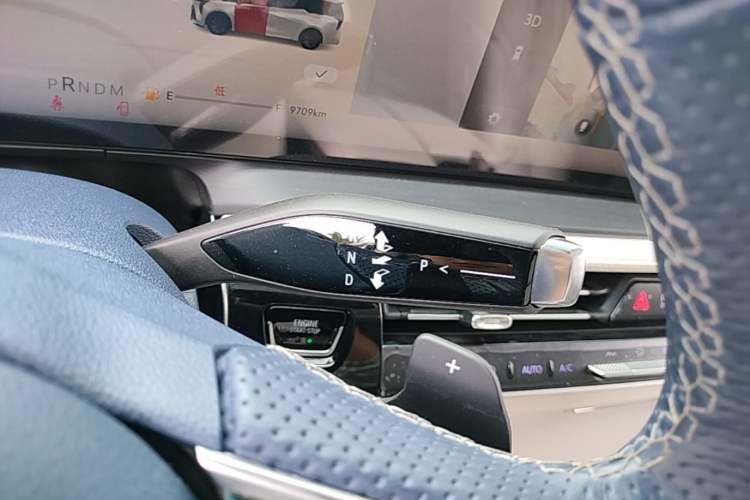 Used Buick Century 2023 2.0T Seven-Seater Yinshi Edition Gear Lever