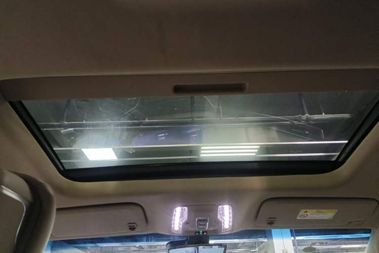 Used Buick Century 2023 2.0T Seven-Seater Deluxe Edition Headliner