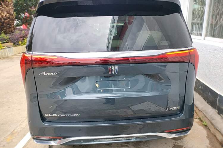 Used Buick Century 2023 2.0T Seven-Seater Yinshi Edition Rear
