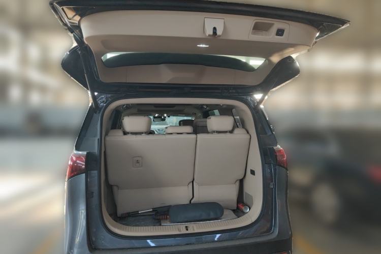Used Buick Century 2023 2.0T Seven-Seater Deluxe Edition Trunk