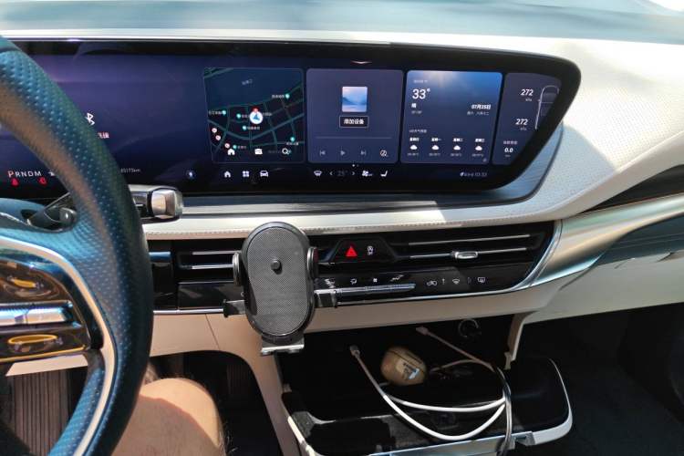 Used Buick Century 2023 2.0T Four-Seat Private Edition Audio And AC Panel