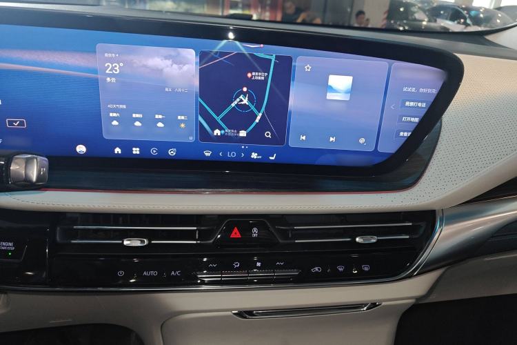 Used Buick Century 2023 2.0T Four-Seat Elegance Edition Audio And AC Panel