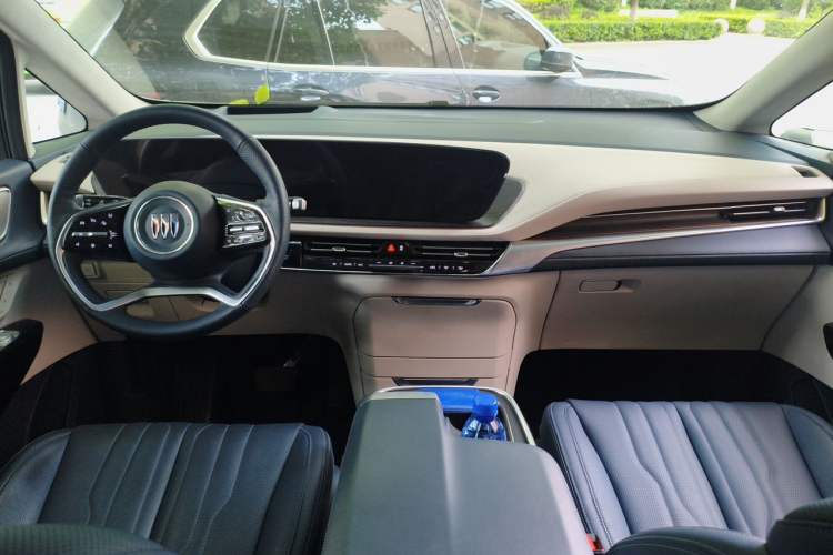 Used Buick Century 2023 2.0T Four-Seat Private Edition Center Console