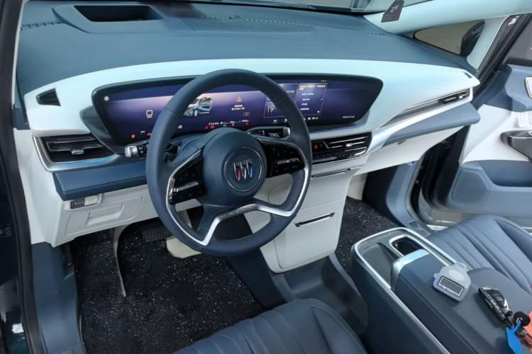 Used Buick Century 2023 2.0T Four-Seat Private Edition Center Console