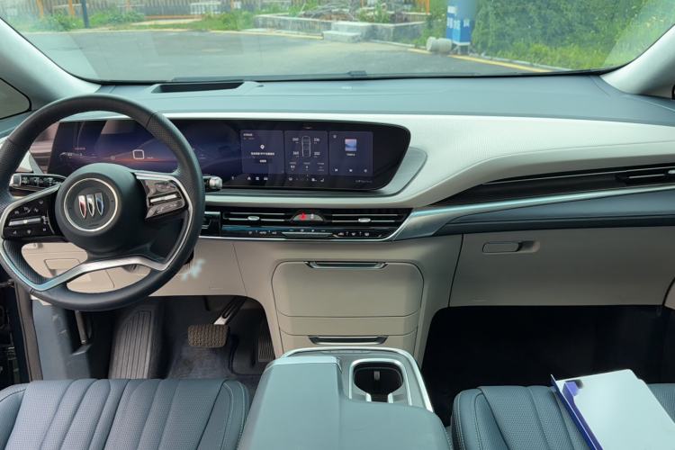 Used Buick Century 2023 2.0T Four-Seat Private Edition Center Console