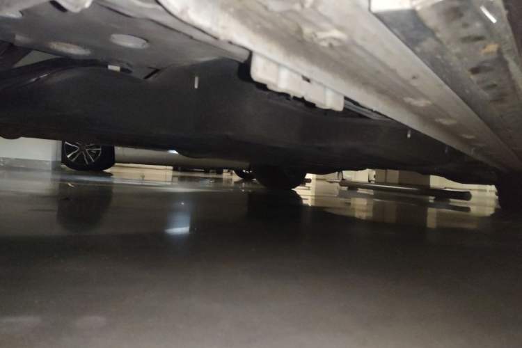 Used Buick Century 2023 2.0T Six-Seater Yinshi Edition Chassis Front Left