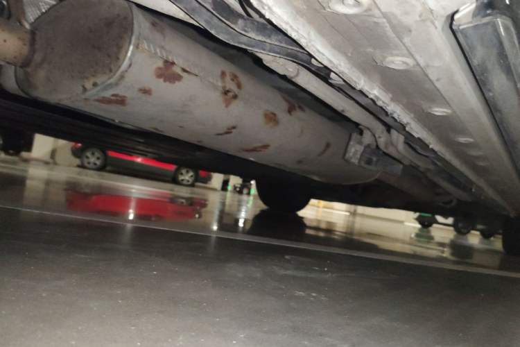 Used Buick Century 2023 2.0T Six-Seater Yinshi Edition Chassis Rear Right
