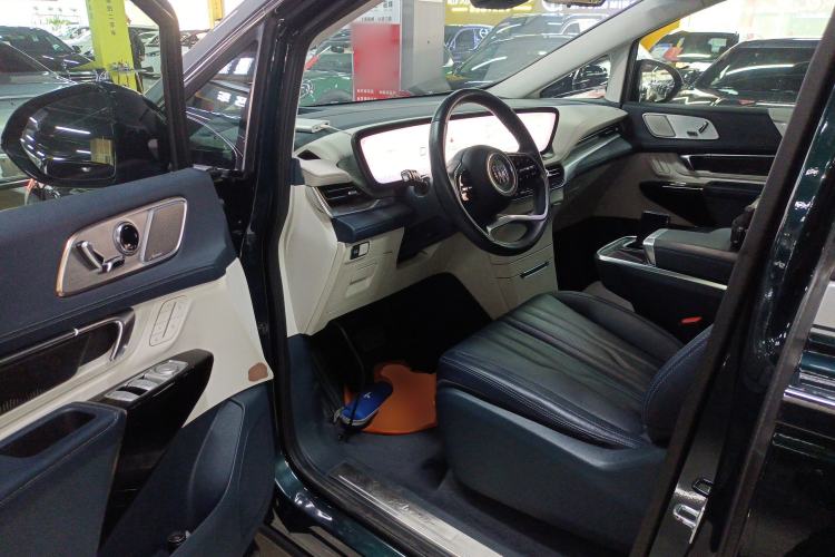 Used Buick Century 2023 2.0T Four-Seat Private Edition Driver Seat
