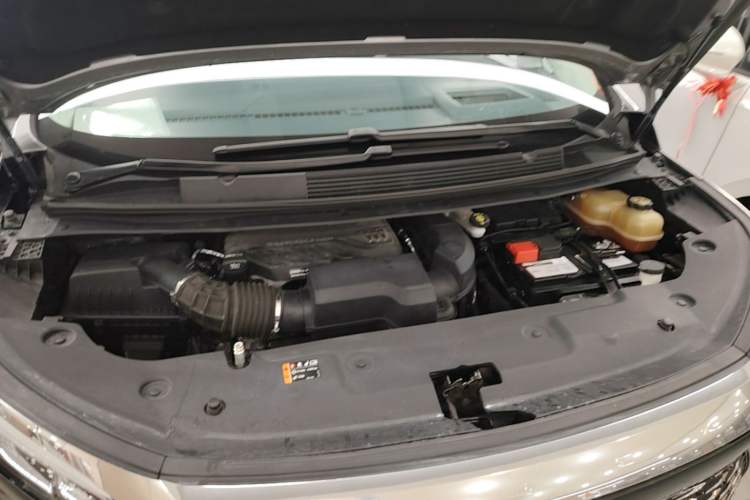 Used Buick Century 2023 2.0T Four-Seat Private Edition Engine Bay