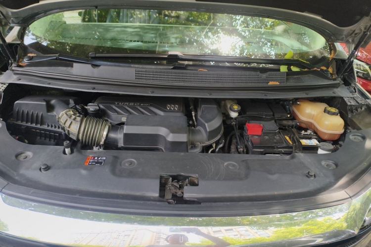 Used Buick Century 2023 2.0T Four-Seat Private Edition Engine Bay