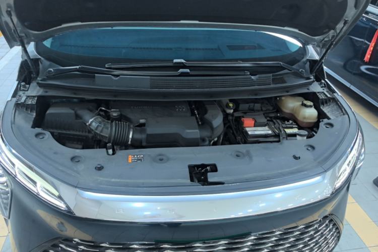 Used Buick Century 2023 2.0T Four-Seat Private Edition Engine Bay