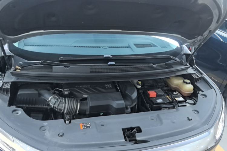 Used Buick Century 2023 2.0T Four-Seat Private Edition Engine Bay