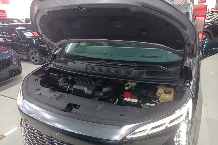Used Buick Century 2023 2.0T Four-Seat Private Edition Engine Bay