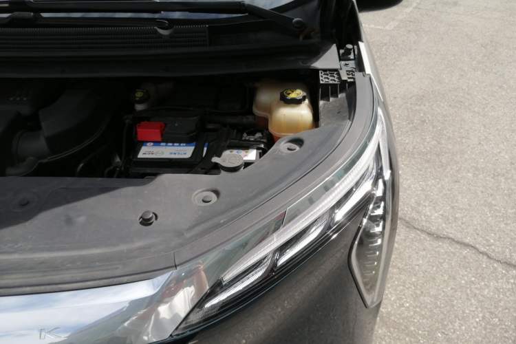 Used Buick Century 2023 2.0T Four-Seat Elegance Edition Engine Bay Left