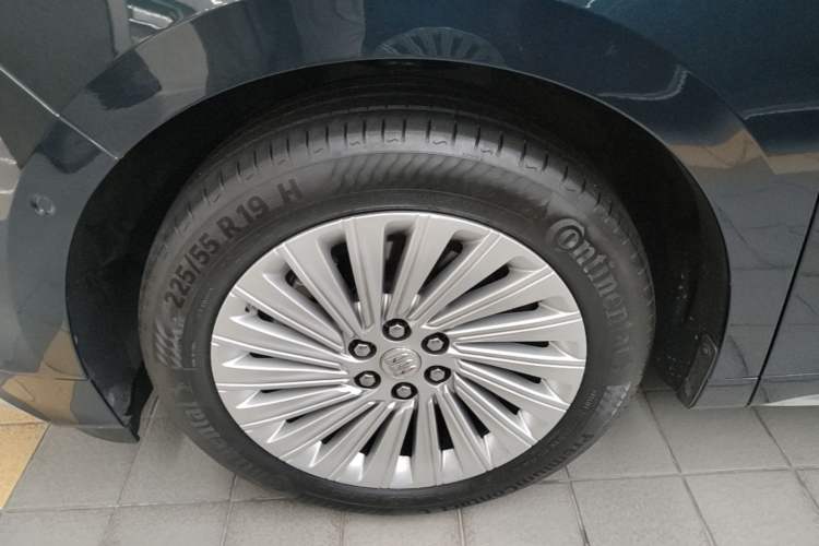 Used Buick Century 2023 2.0T Four-Seat Elegance Edition Exterior 4
