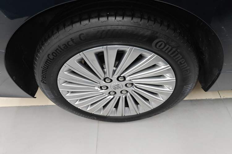 Used Buick Century 2023 2.0T Four-Seat Private Edition Exterior 5