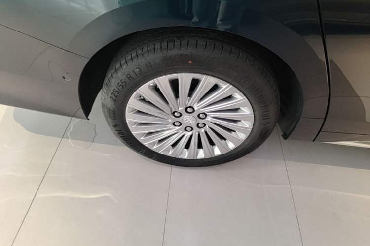 Used Buick Century 2023 2.0T Four-Seat Elegance Edition Exterior 5