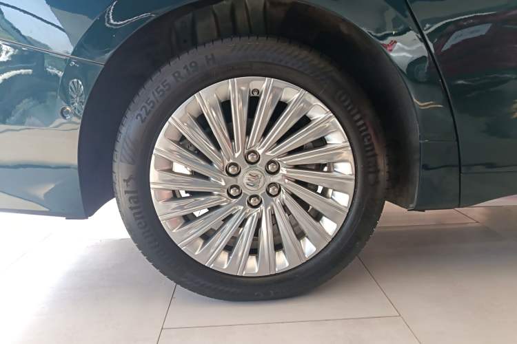 Used Buick Century 2023 2.0T Four-Seat Private Edition Exterior 8