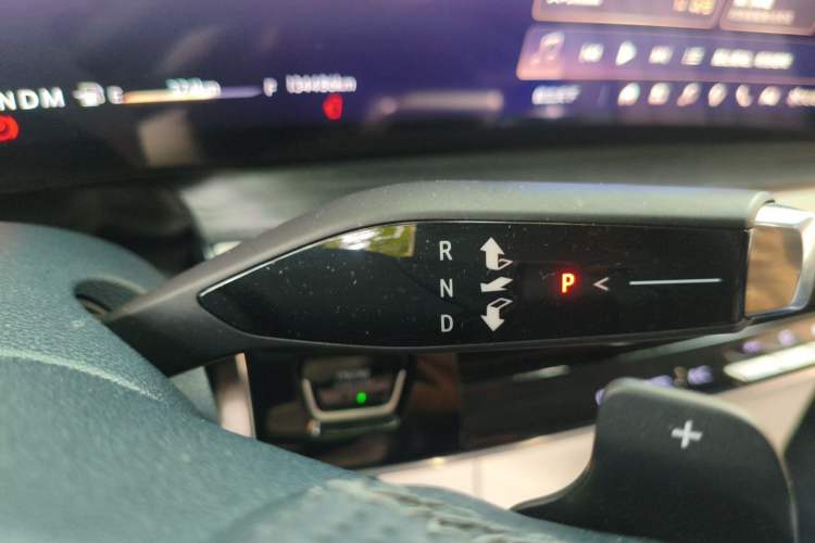 Used Buick Century 2023 2.0T Four-Seat Private Edition Gear Lever