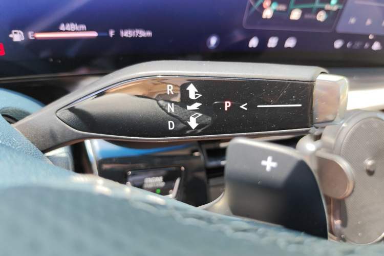 Used Buick Century 2023 2.0T Four-Seat Private Edition Gear Lever