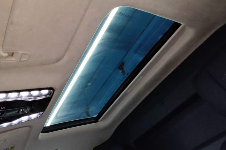 Used Buick Century 2023 2.0T Four-Seat Private Edition Headliner