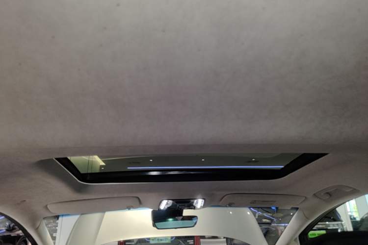Used Buick Century 2023 2.0T Four-Seat Elegance Edition Headliner