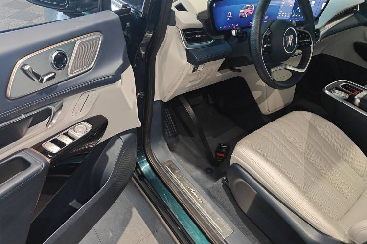 Used Buick Century 2023 2.0T Four-Seat Elegance Edition Interior 3