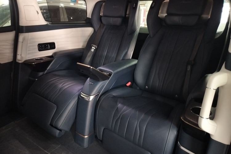 Used Buick Century 2023 2.0T Four-Seat Private Edition Interior 4