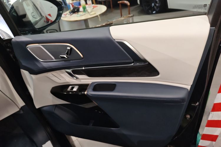 Used Buick Century 2023 2.0T Four-Seat Private Edition Interior 5