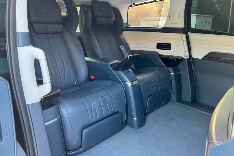 Used Buick Century 2023 2.0T Four-Seat Private Edition Interior 9