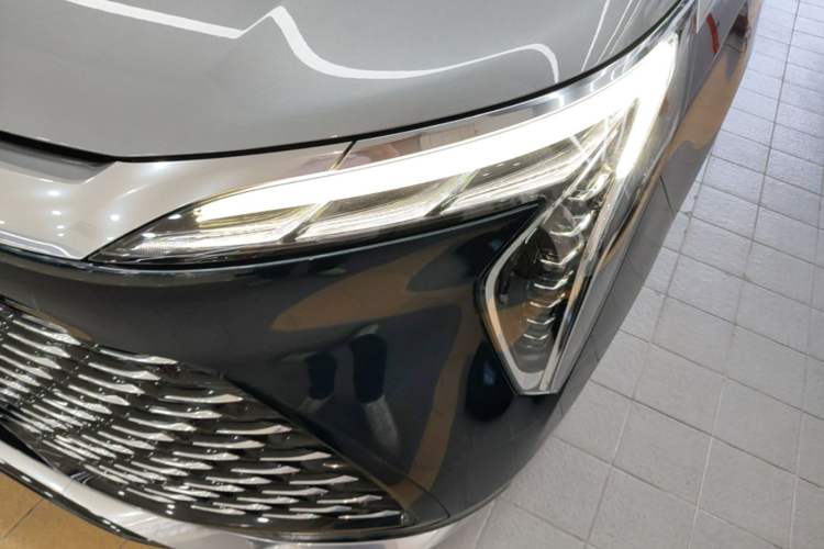 Used Buick Century 2023 2.0T Four-Seat Elegance Edition Left Front Headlight