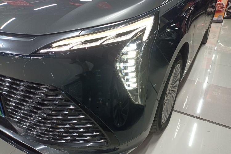Used Buick Century 2023 2.0T Four-Seat Private Edition Left Front Headlight