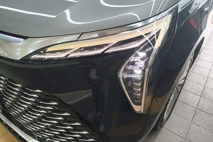 Used Buick Century 2023 2.0T Four-Seat Private Edition Left Front Headlight