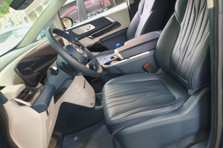 Used Buick Century 2023 2.0T Four-Seat Private Edition Left Front Seat