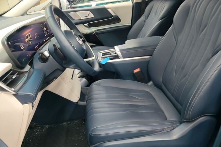 Used Buick Century 2023 2.0T Four-Seat Private Edition Left Front Seat