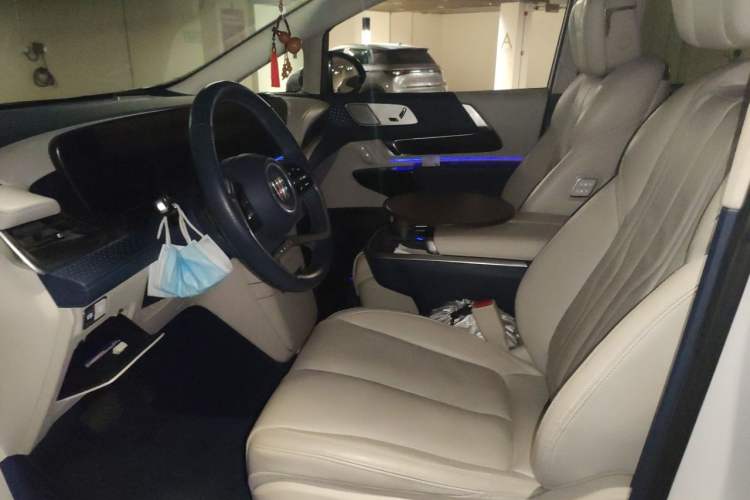 Used Buick Century 2023 2.0T Six-Seater Yinshi Edition Left Front Seat