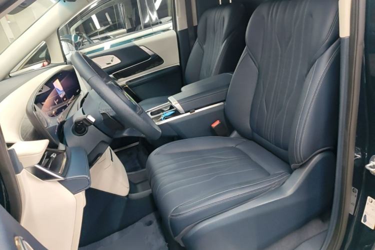 Used Buick Century 2023 2.0T Four-Seat Private Edition Left Front Seat
